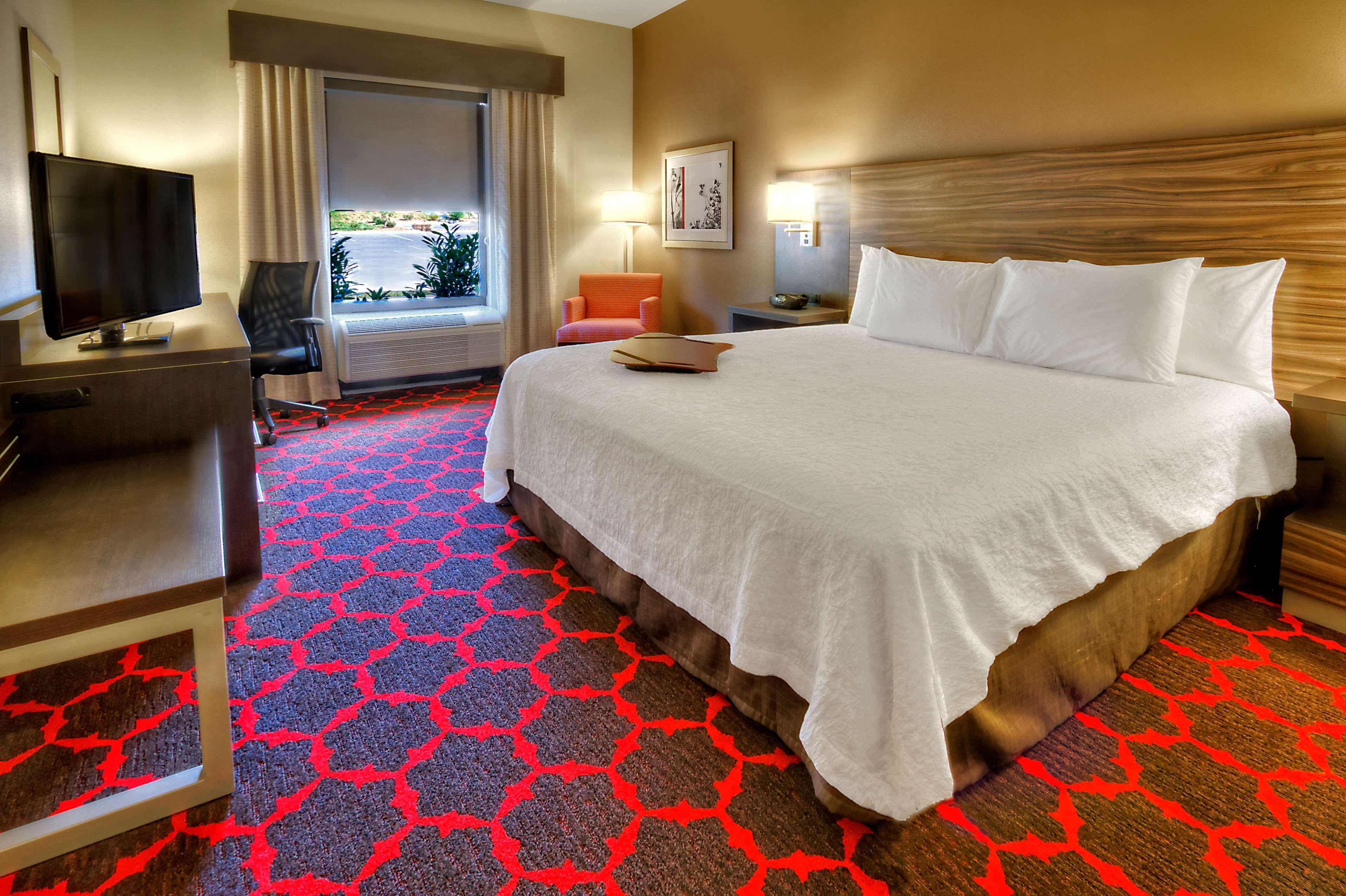 Hampton Inn Куквілл Екстер'єр фото