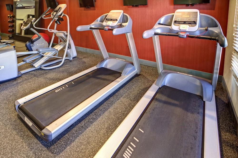 Hampton Inn Куквілл Екстер'єр фото