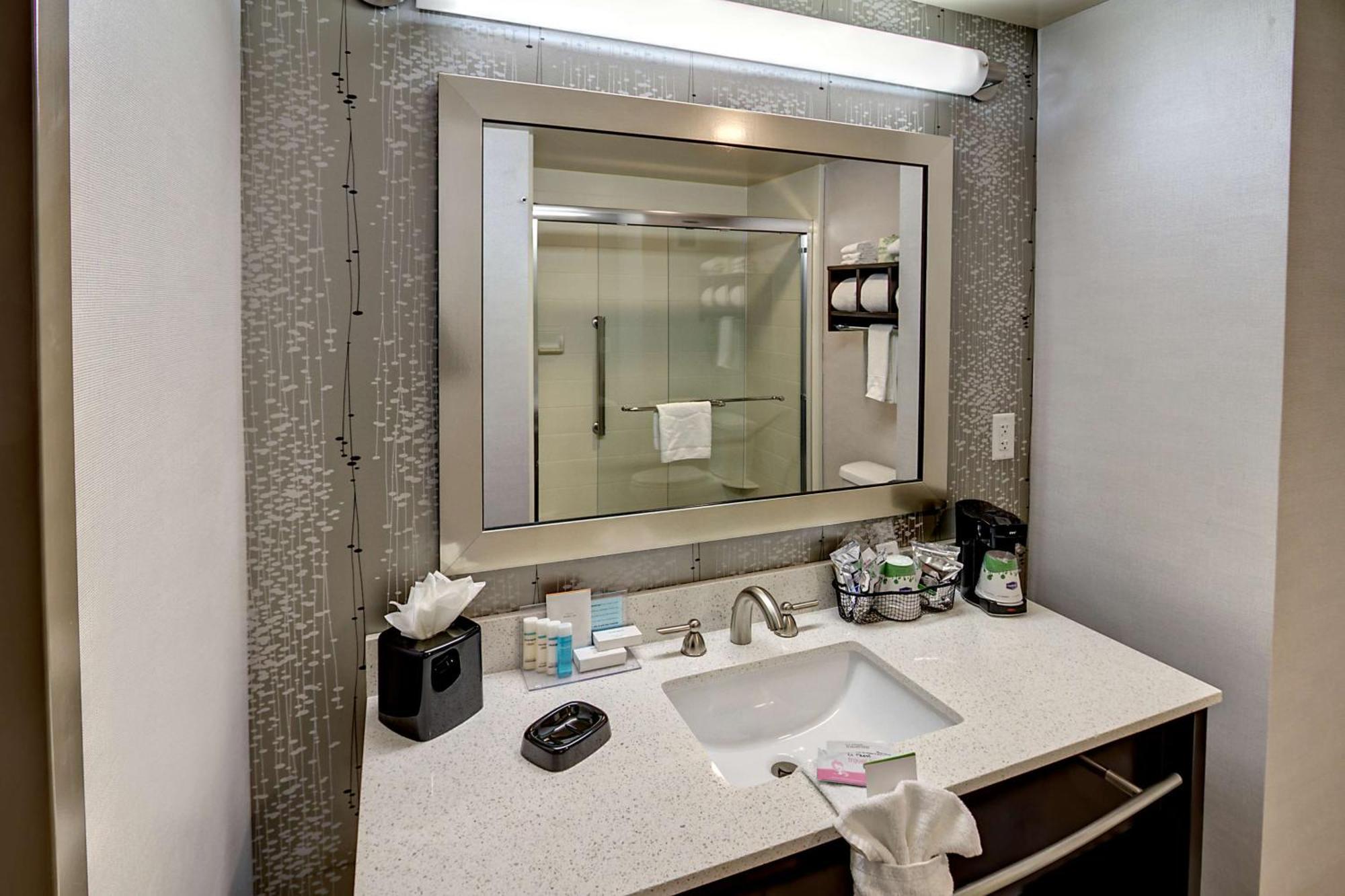 Hampton Inn Куквілл Екстер'єр фото