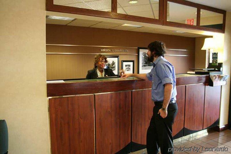 Hampton Inn Куквілл Інтер'єр фото