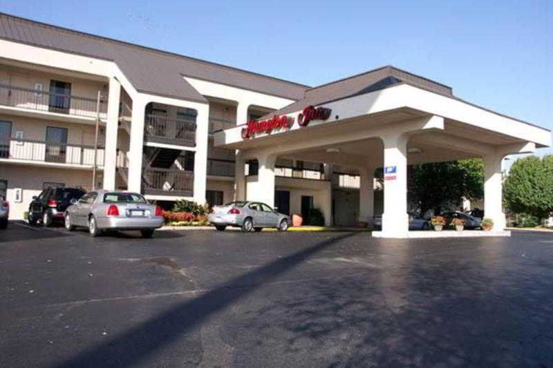 Hampton Inn Куквілл Екстер'єр фото