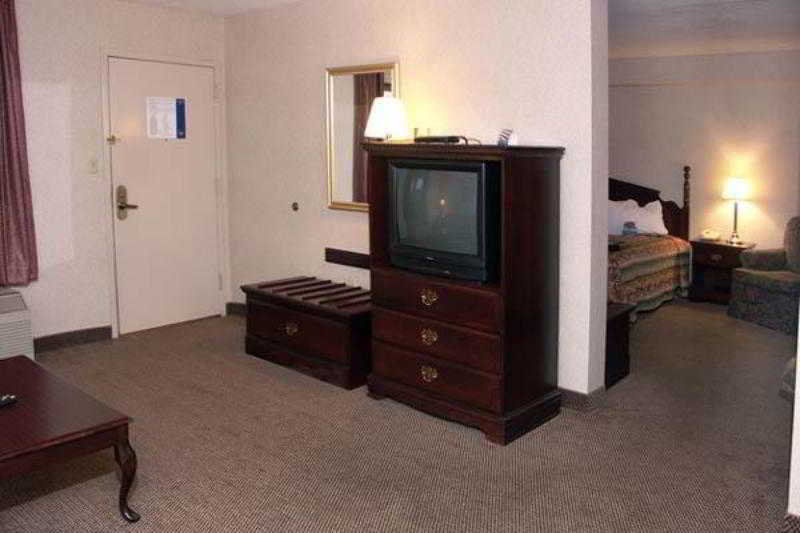Hampton Inn Куквілл Екстер'єр фото